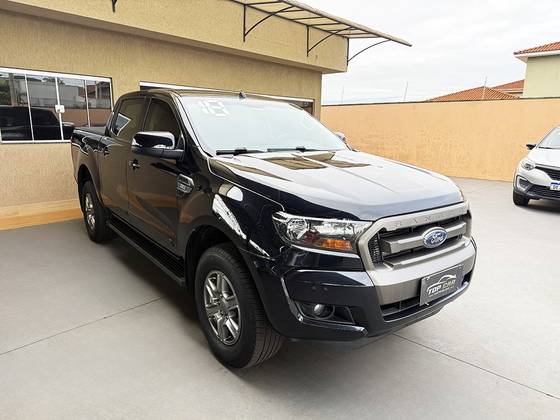 FORD RANGER 2.2 XLS 4X4 CD 16V DIESEL 4P AUTOMÁTICO